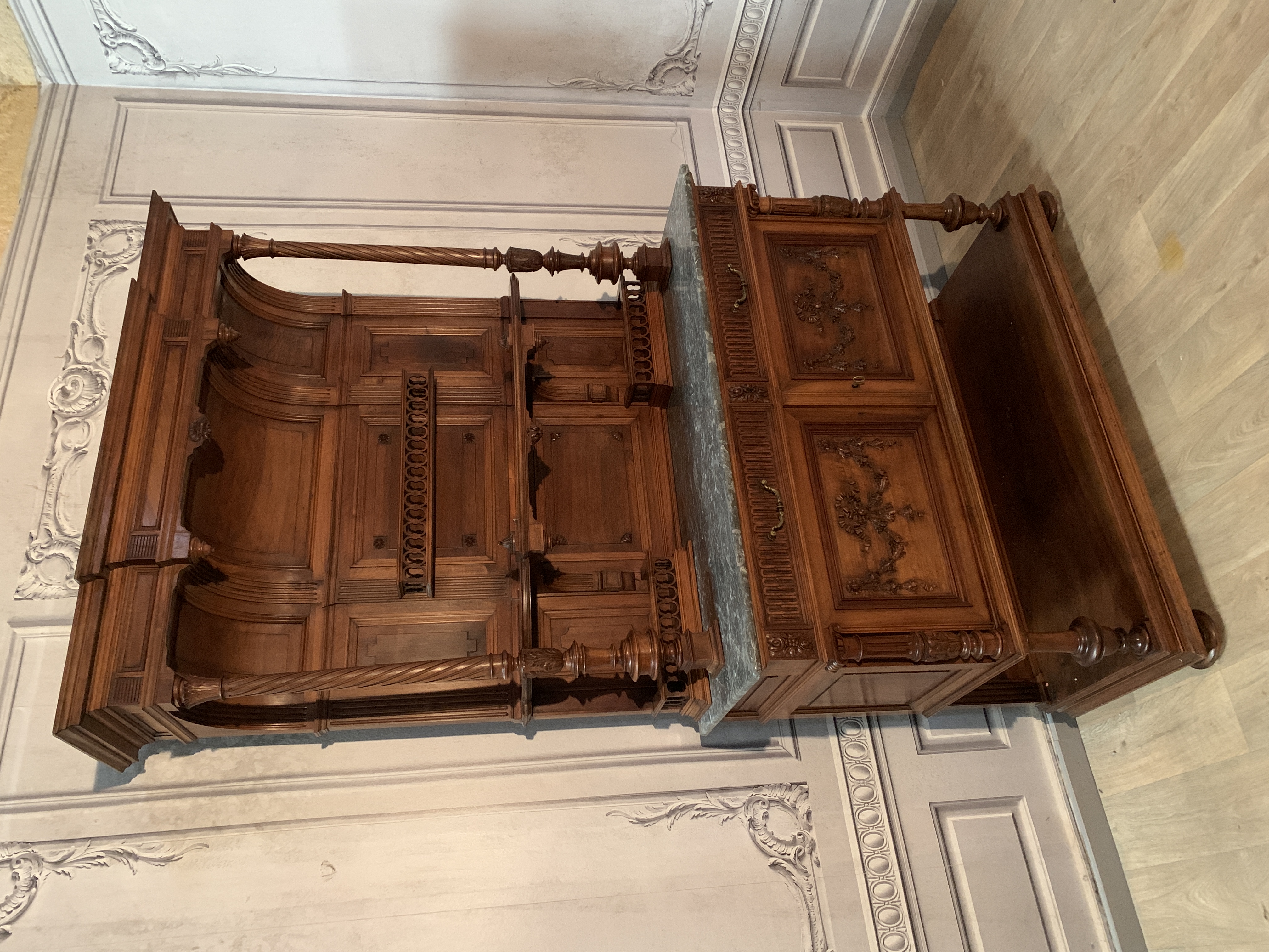HANDSOME FRENCH DESSERT CABINET,
