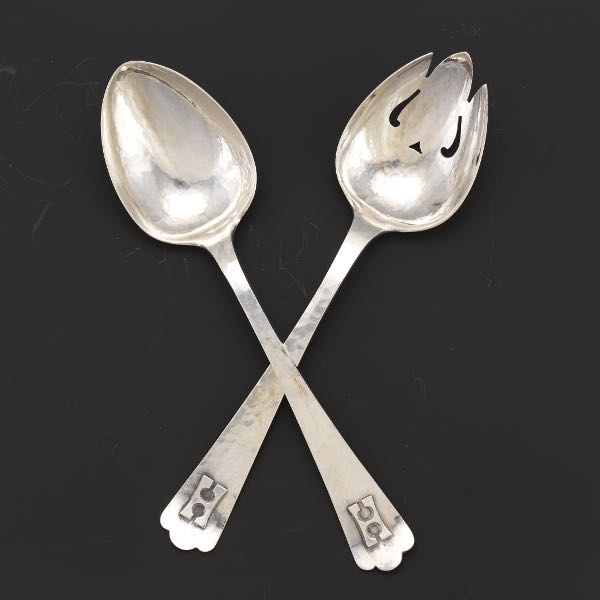 HANDWROUGHT ARTS & CRAFTS