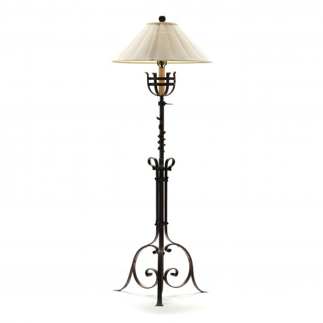 HANDWROUGHT FIGURAL TELESCOPIC IRON