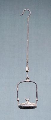 Hanging iron oil lamp, hand
