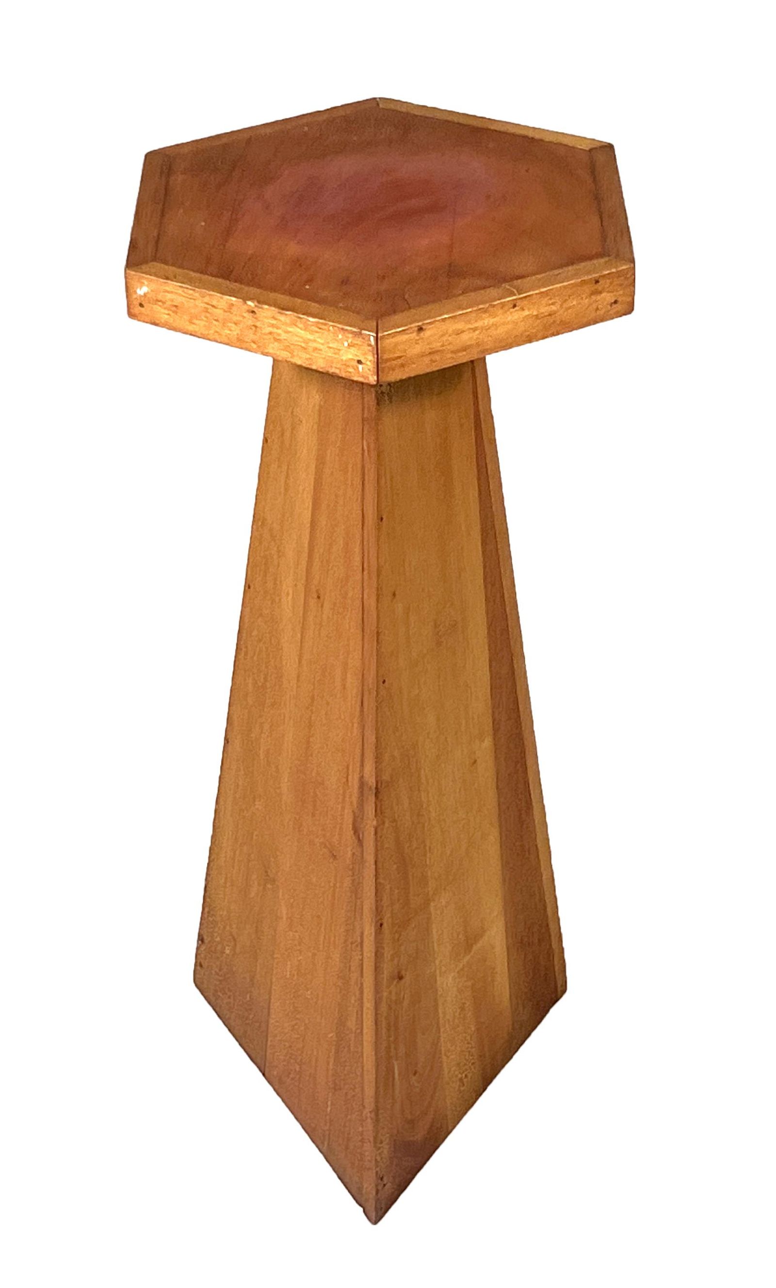 HANNA HOUSE HEXAGONAL TOP TEAK