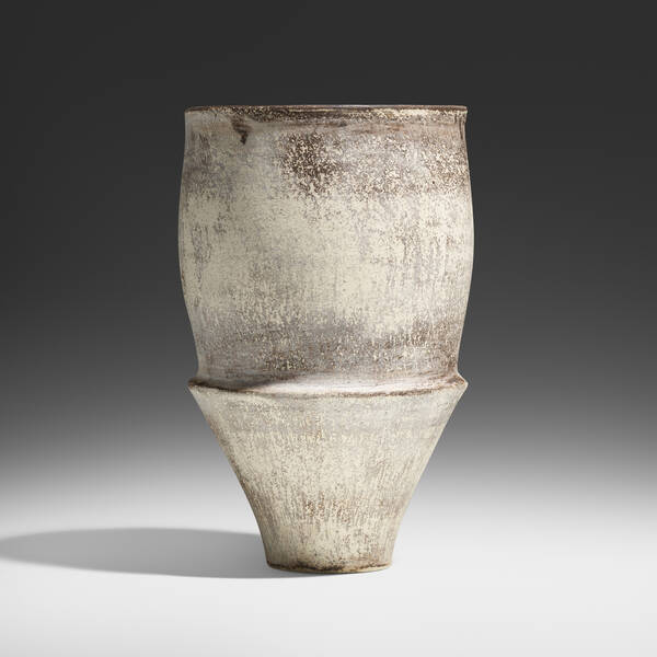 Hans Coper. Tall vase. c. 1960,
