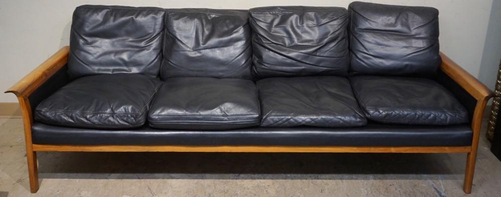HANS OLSEN FOR VATNE MOBLER
