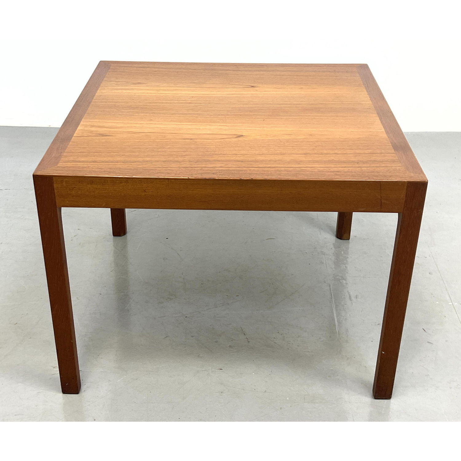 Hans Wegner JOHANNES HANSEN Side
