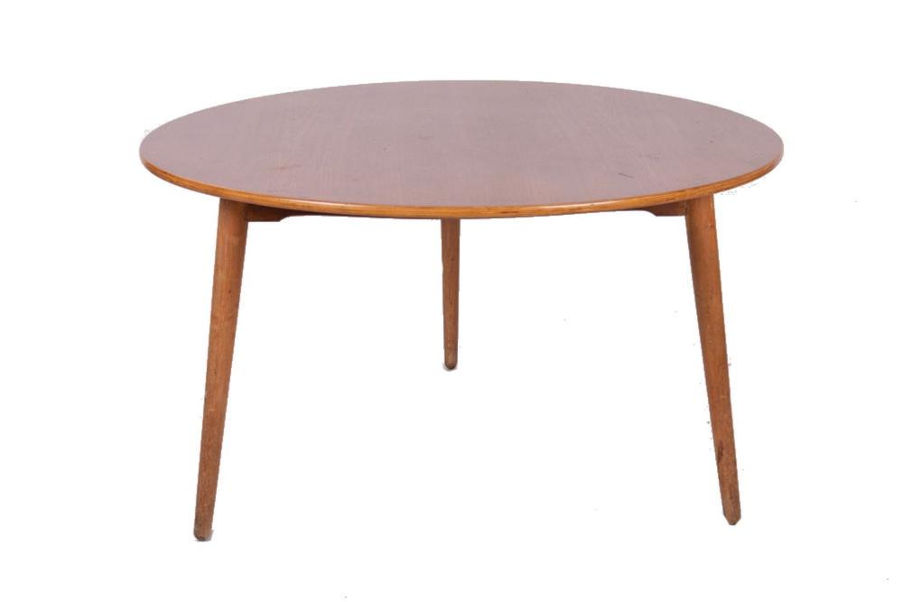 HANS WEGNER: TABLE & SIX