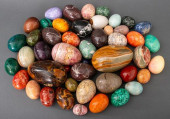 HARDSTONE MINERAL SPECIMEN EGG