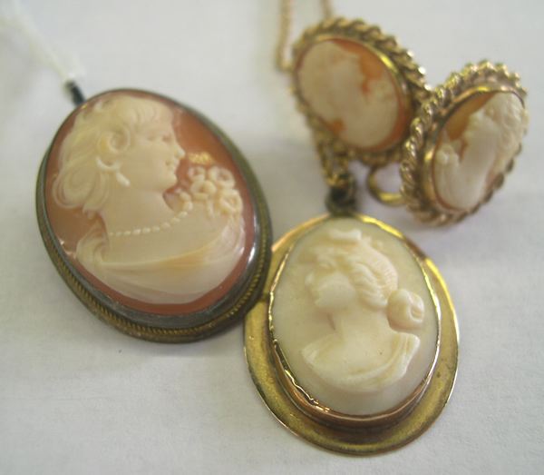 Harlequin Suite of Cameos, 