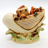 HARMONY KINGDOM TRINKET BOX, C