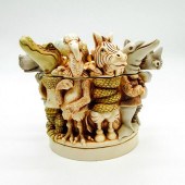 HARMONY KINGDOM TRINKET BOX, P