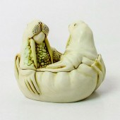 HARMONY KINGDOM TRINKET BOX, T