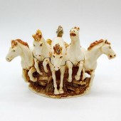 HARMONY KINGDOM TRINKET BOX, T