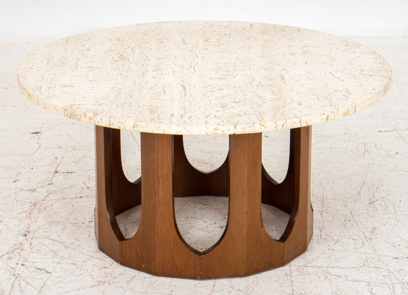 HARVEY PROBBER TRAVERTINE ROUND