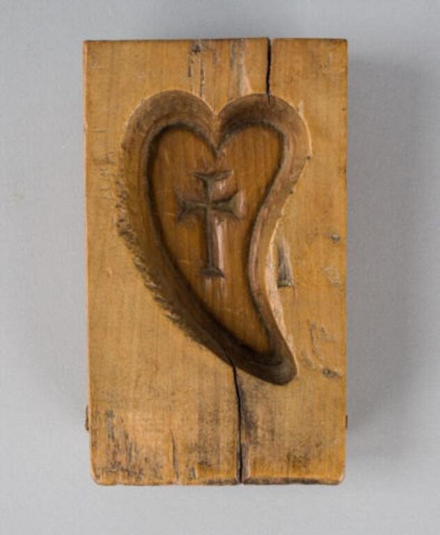 HEART AND CROSS SUGAR MOLDA pine