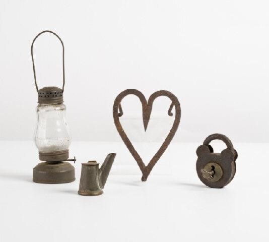 HEART SHAPED TRIVET, PADLOCK, TIN