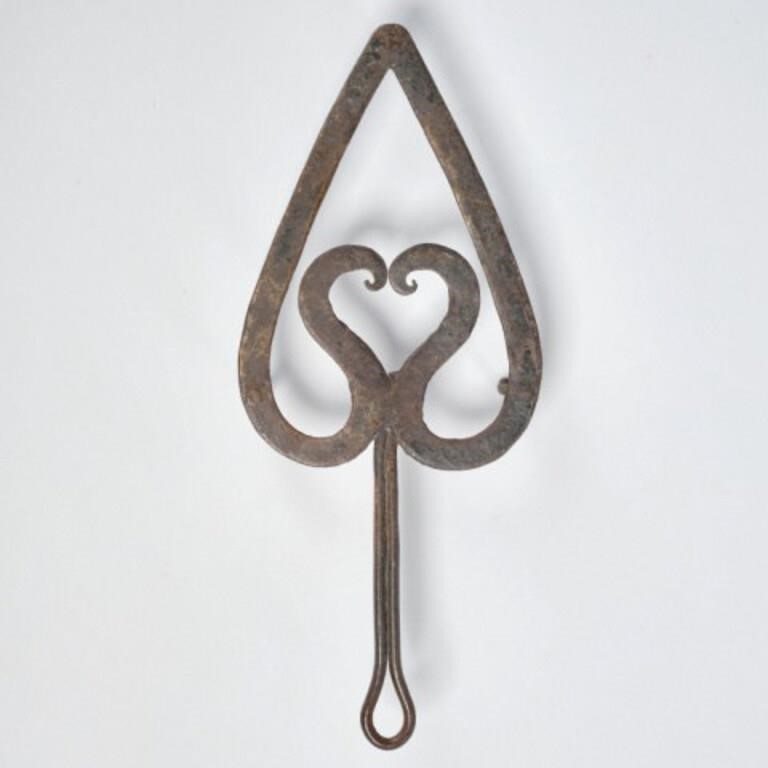 HEART SHAPED TRIVETA wrought iron
