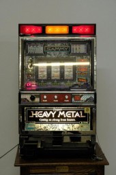 HEAVY METAL SLOT MACHINE ON ST