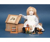 "Heidi and Her Toy Box" limite