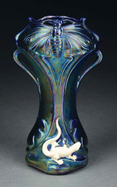 HELIOSINE 2-HANDLED VASE W/ BU