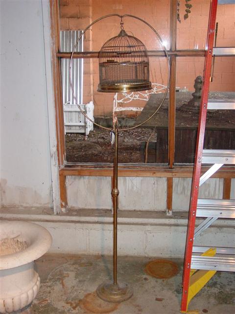 HENDRYX BRASS BIRDCAGE WITH STAND