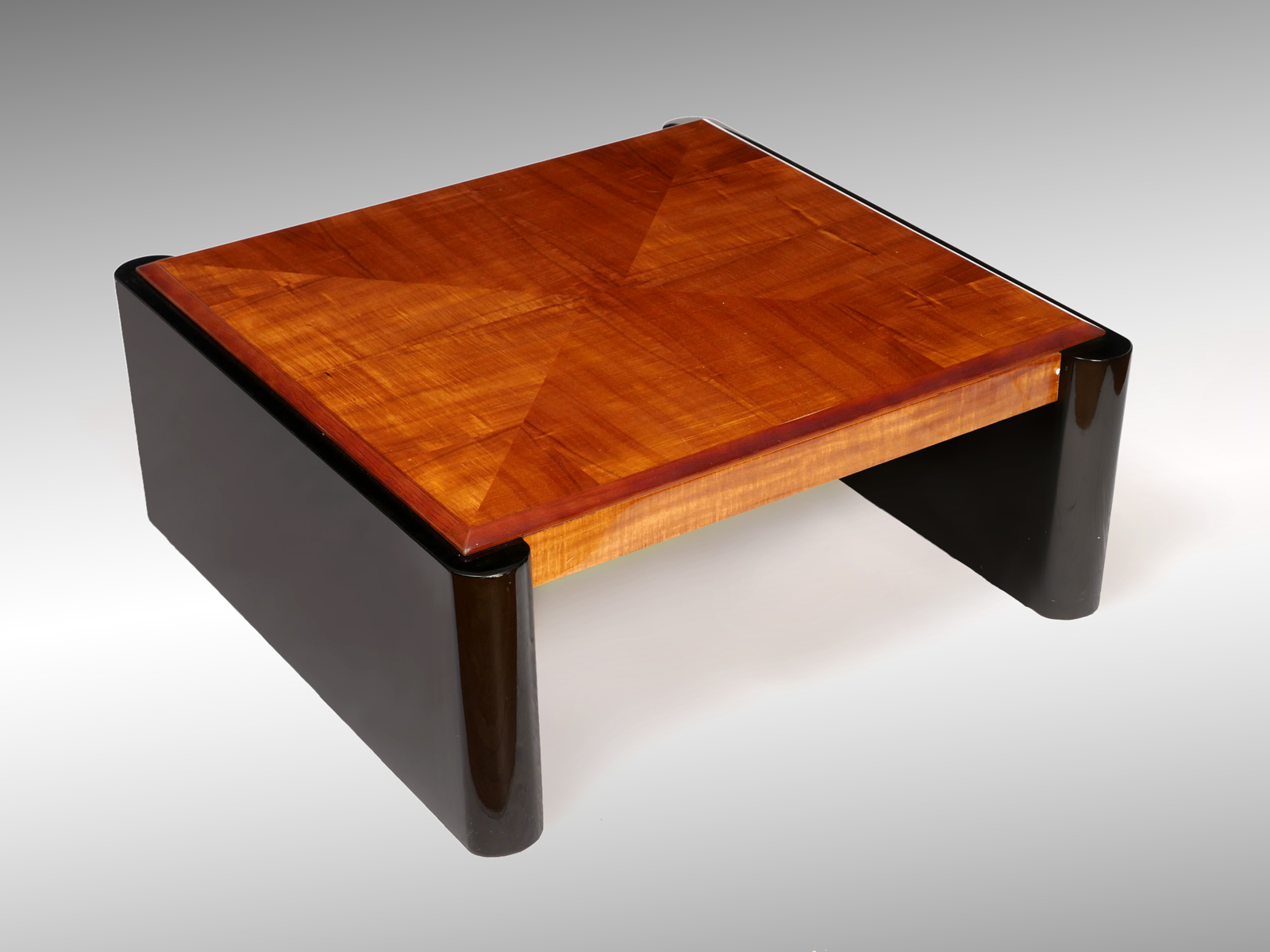 HENREDON COFFEE TABLE: Modern tiger