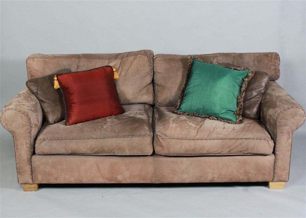 HENREDON CREAM THREE SEATER SOFA EN