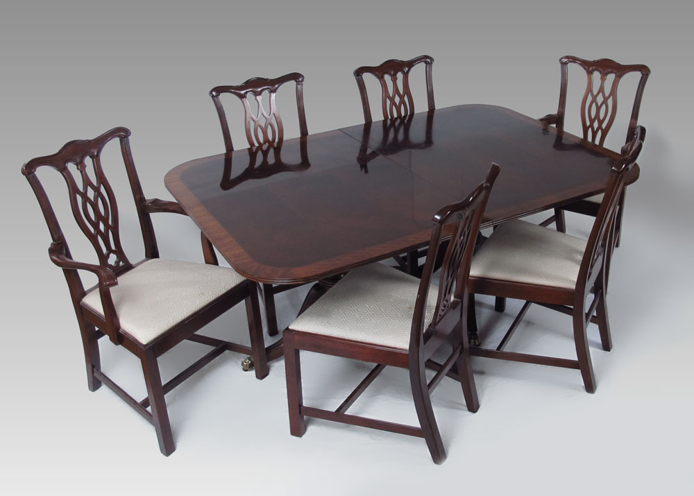 HENREDON DINING AND SET OF 6