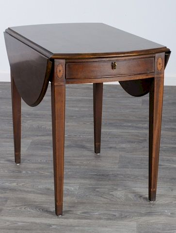 HENREDON MAHOGANY PEMBROKE