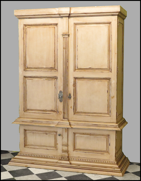 HENREDON WHITE WASHED CABINET. In