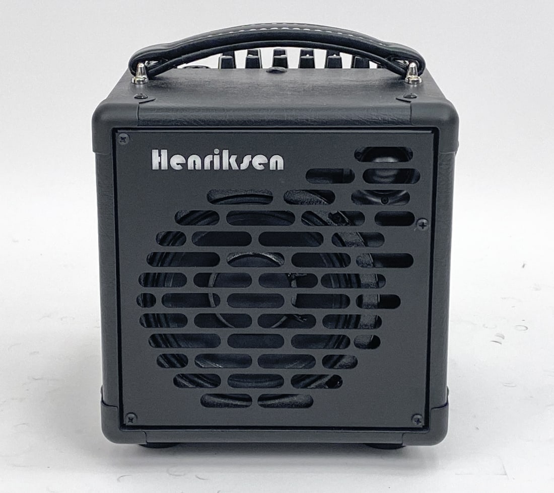 HENRIKSEN THE BUD SIX AMPThis amp