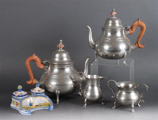 Henriot Quimper faience ink