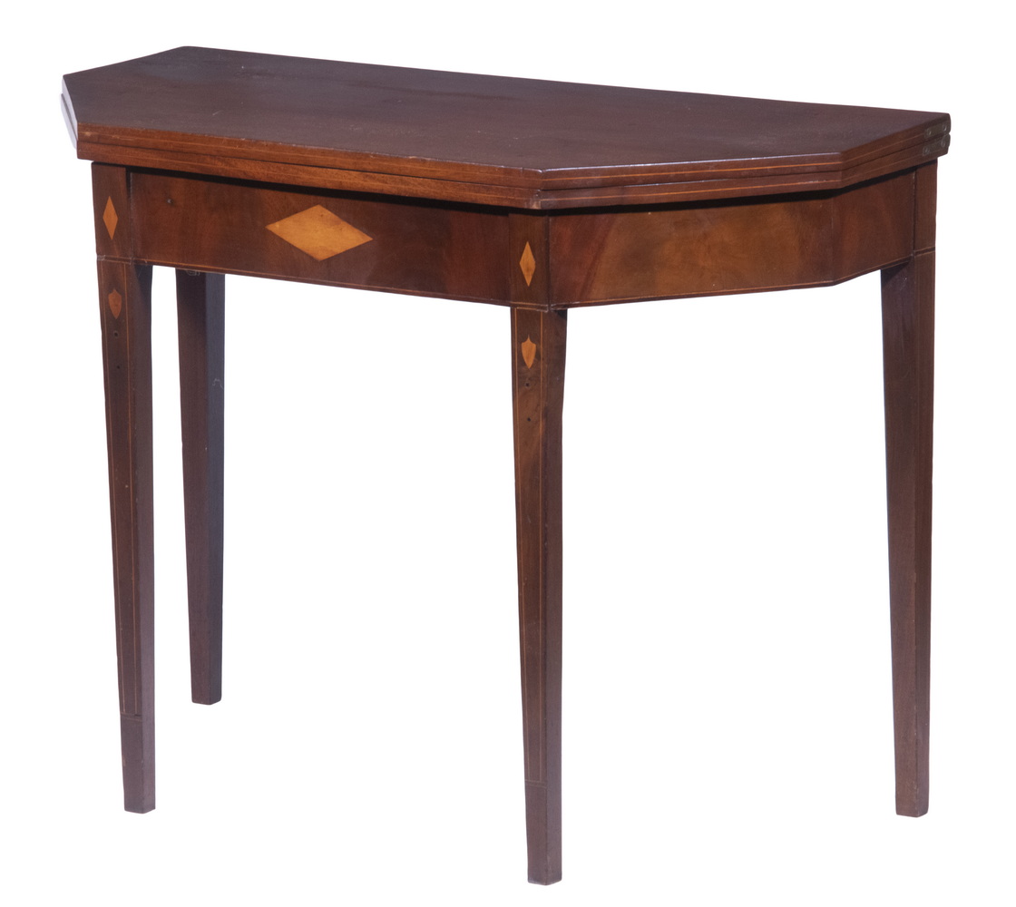 HEPPLEWHITE CARD TABLE Late 18th c.
