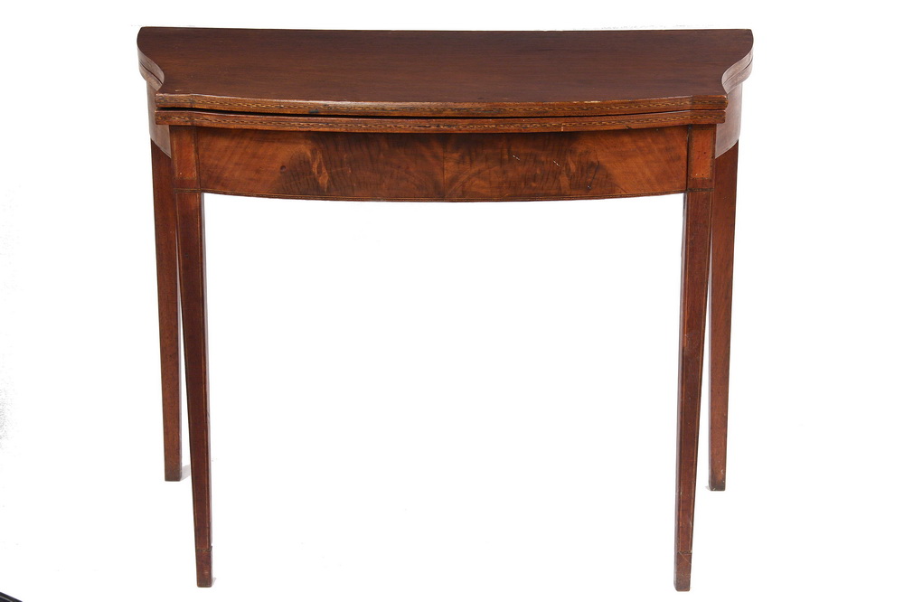 HEPPLEWHITE CARD TABLE - Mahogany