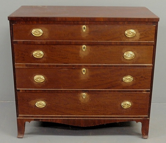 Hepplewhite mahogany chest of