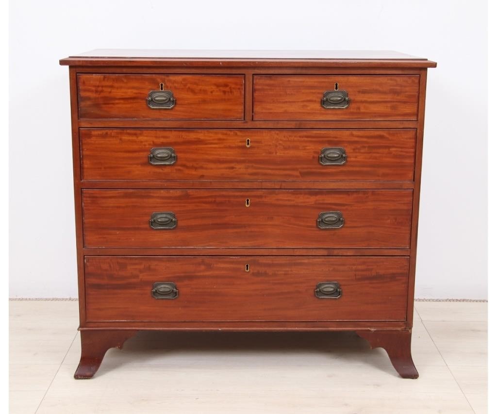 Hepplewhite mahogany chest of