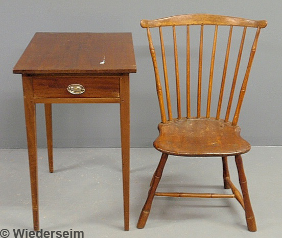 Hepplewhite mahogany end table 19th