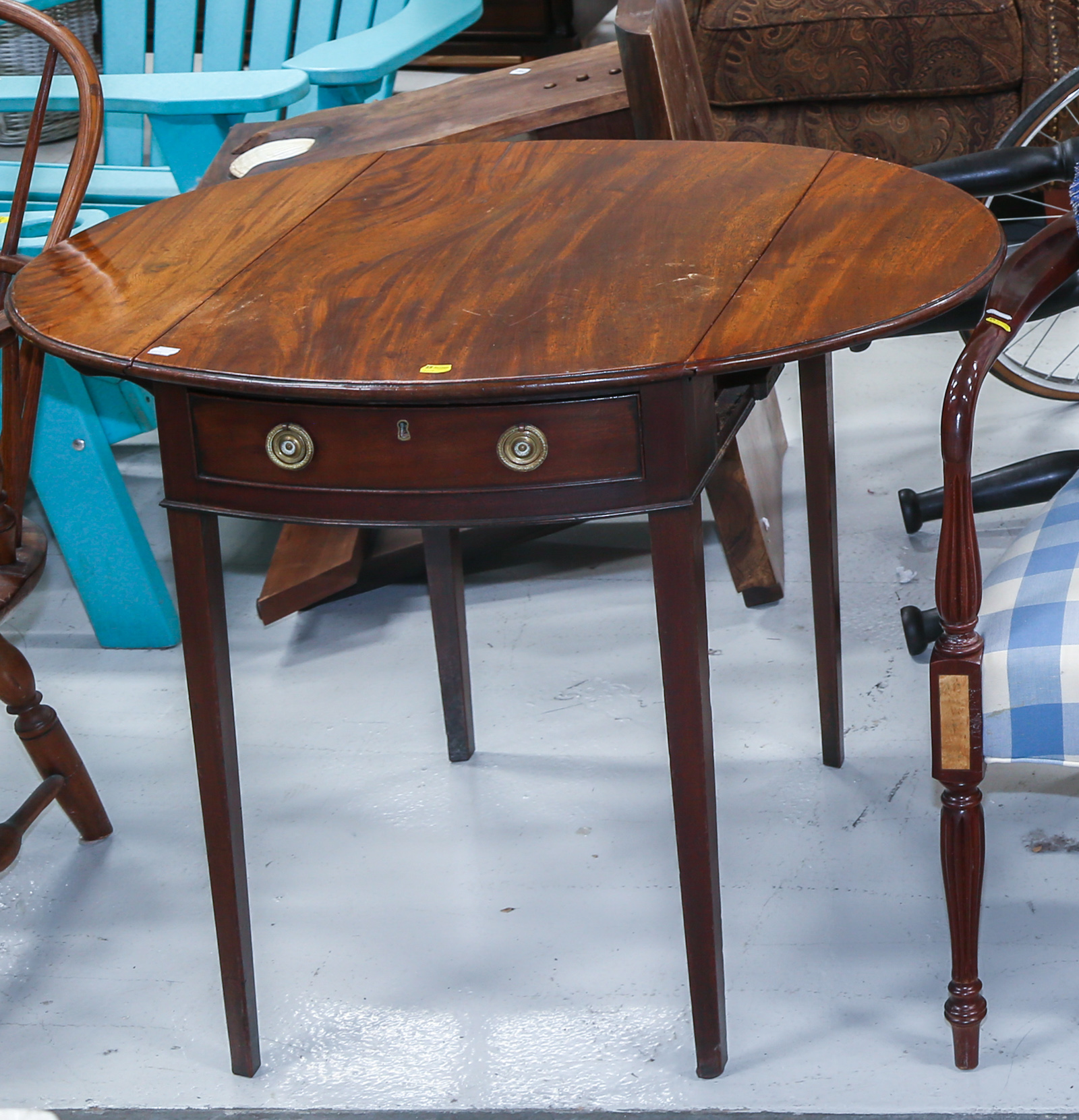 HEPPLEWHITE MAHOGANY PEMBROKE TABLE