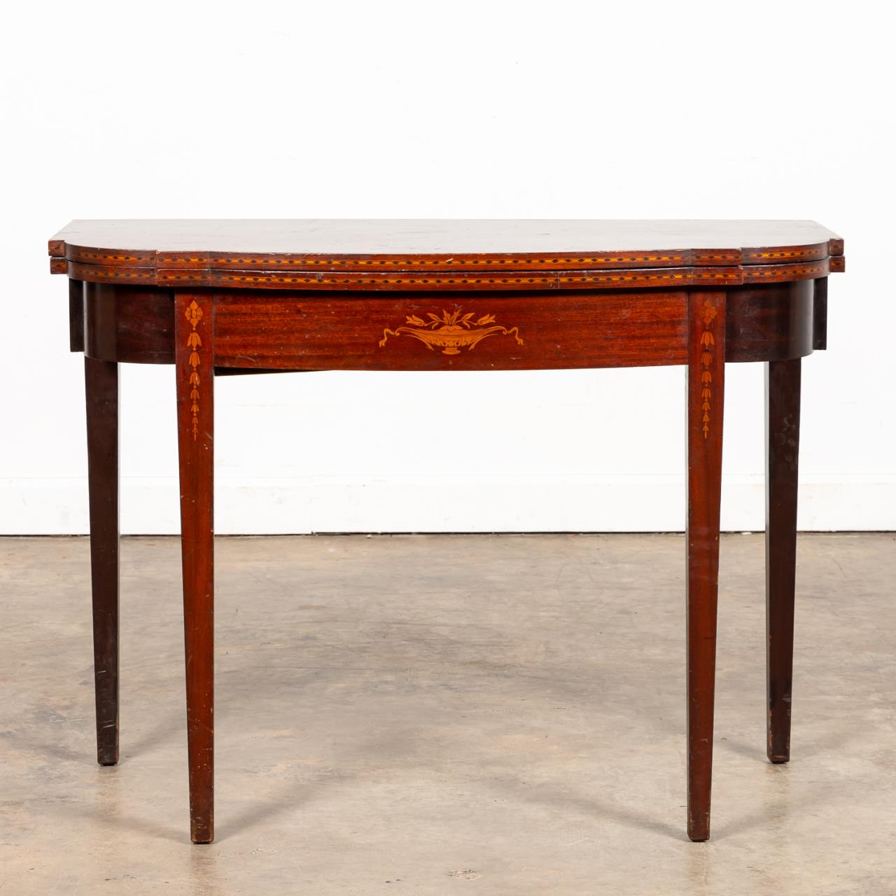 HEPPLEWHITE-STYLE MAHOGANY FLIP-TOP
