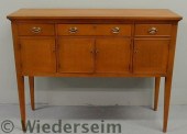 Hepplewhite style mahogany sid