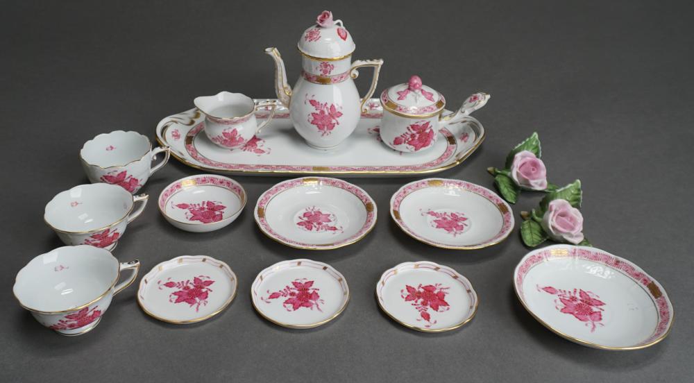 HEREND 14-PIECE PORCELAIN TEA SET