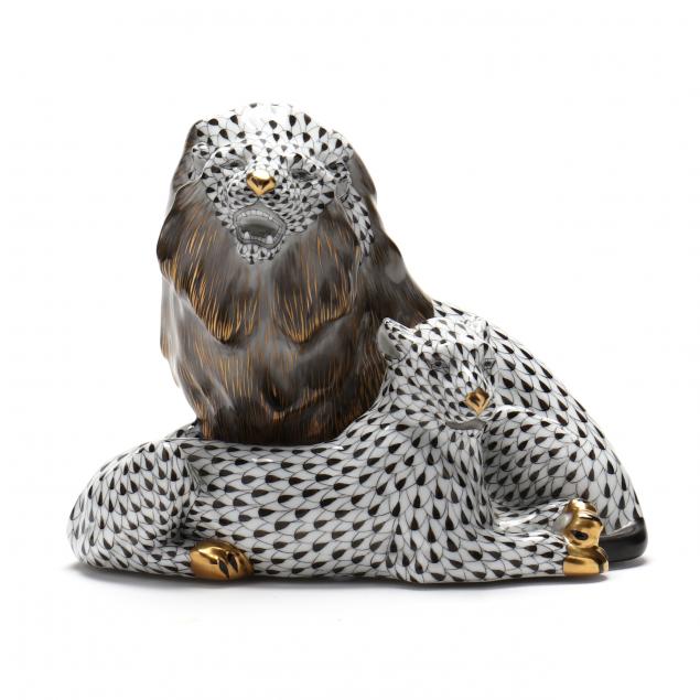 HEREND, BLACK FISHNET LION AND