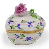 HEREND "BLUE GARLAND" PORCELAI