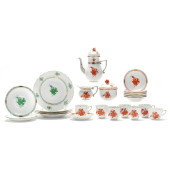 HEREND  CHINESE BOUQUET  TABLE
