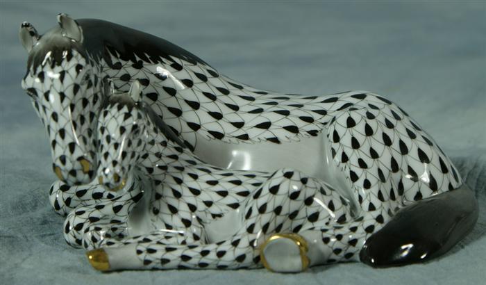 Herend fishnet figurine, black