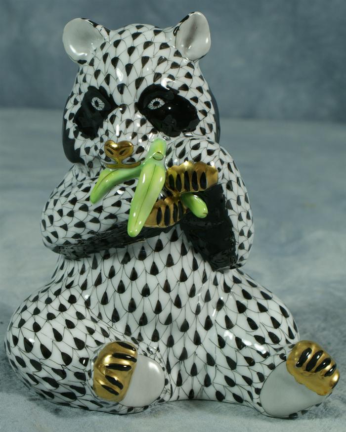 Herend fishnet figurine, black