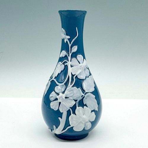 HEREND GLAZED PORCELAIN BUD