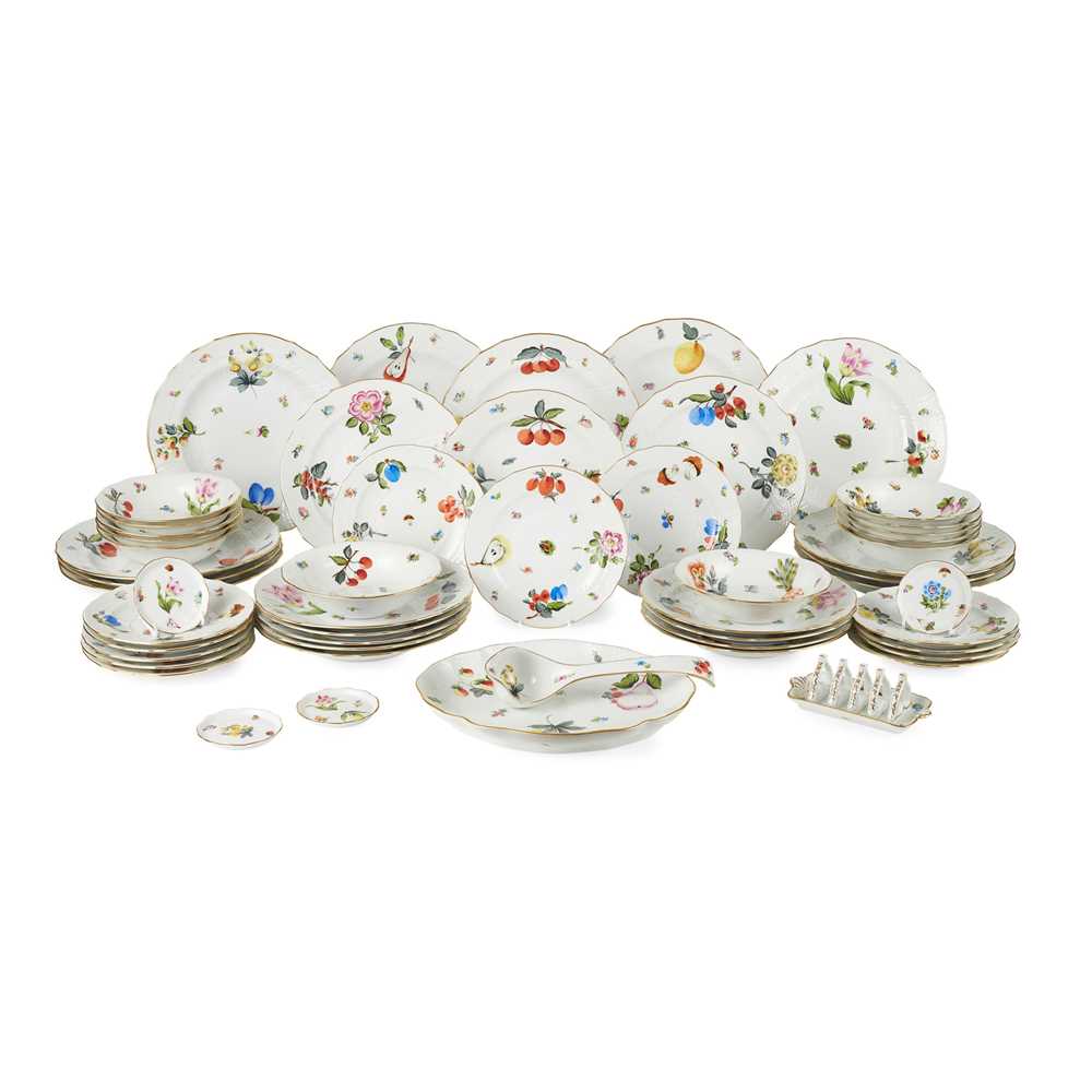 HEREND 'MARKET GARDEN' PATTERN