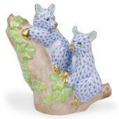 HEREND PORCELAIN BEAR CUBS PLA