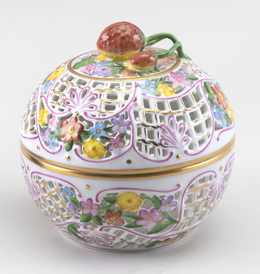 HEREND PORCELAIN BONBONNIERE