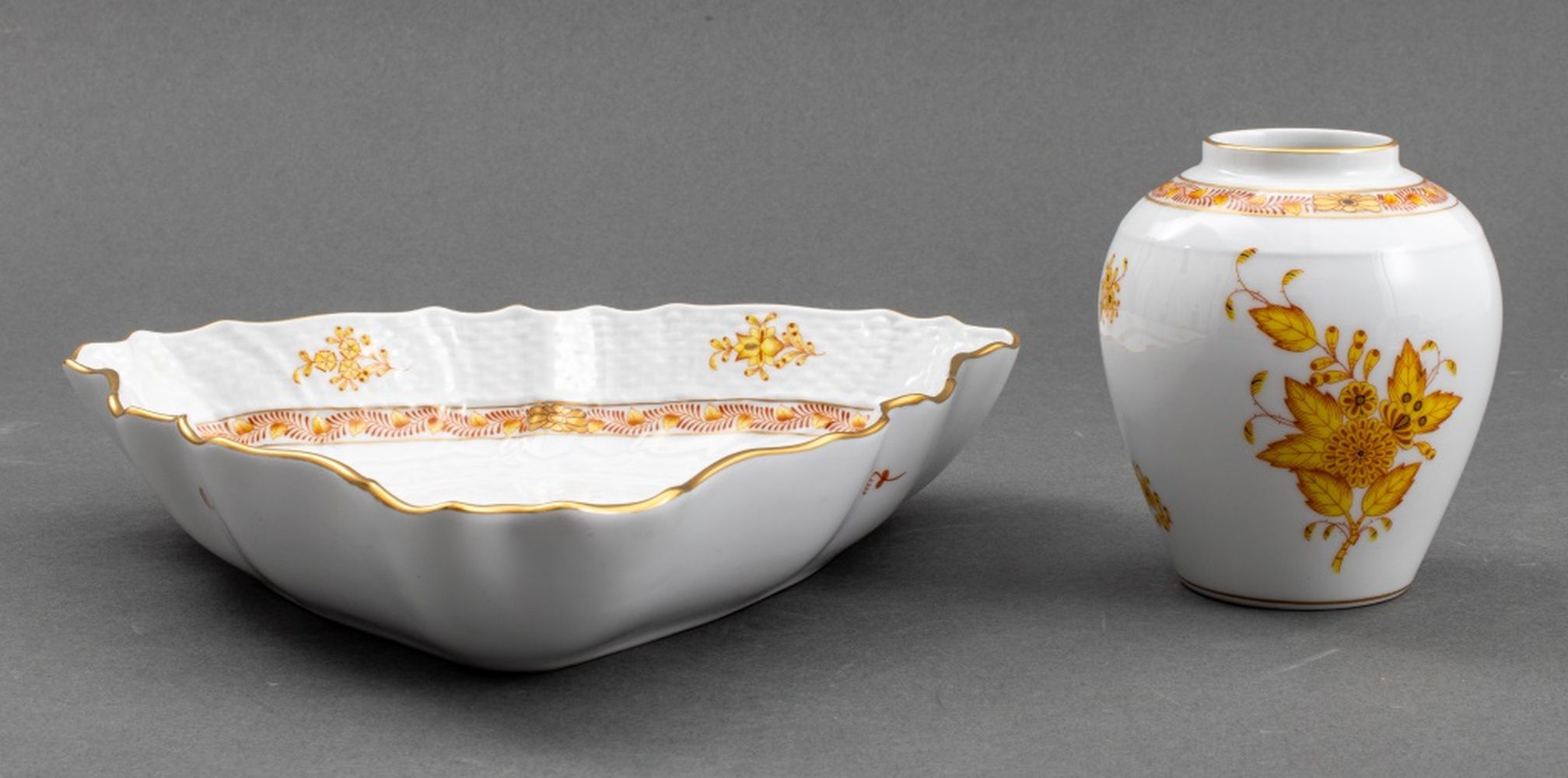 HEREND PORCELAIN CHINESE BOUQUET