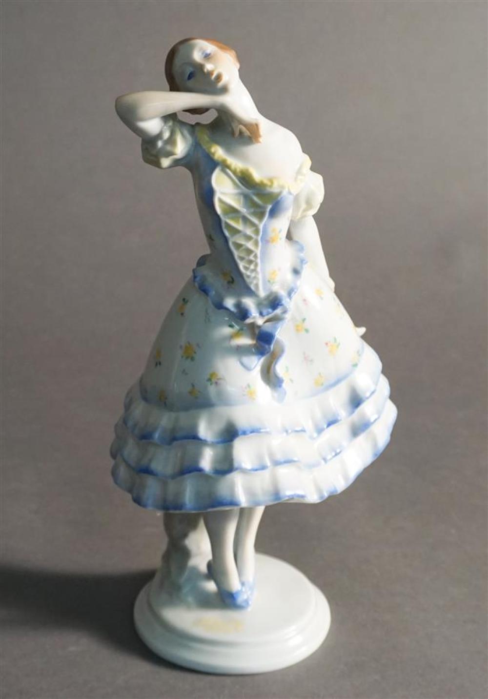 HEREND PORCELAIN FIGURE OF